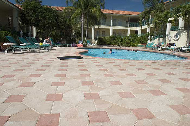 condos-and-hoa-pavers-image